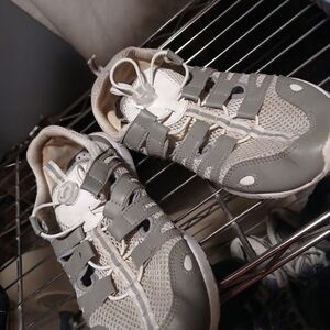 Womens Shoes